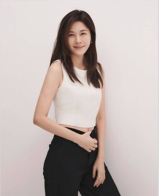 김하늘, 새 프로필 사진 공개…자연스러움과 세련미 동시에