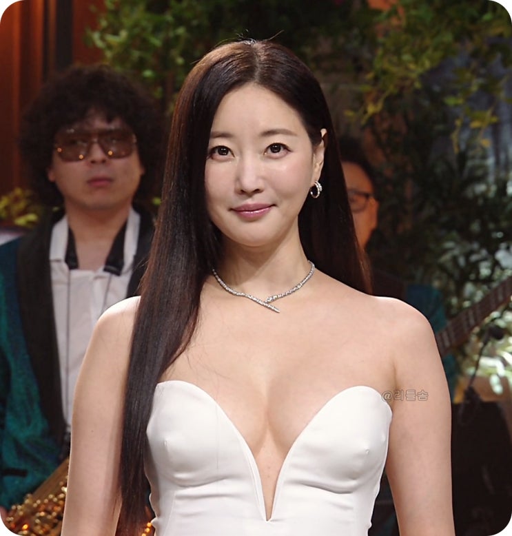4년만에 SNL로 복귀한다는 김사랑 파격 원피스 패션 어땠길래?