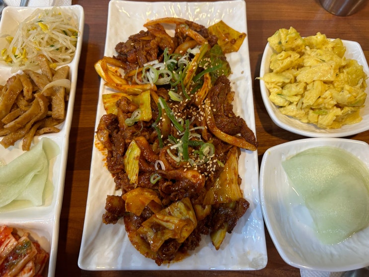  주차가 가능한 안암오거리 고려대학교 맛집 추천 <우승식당> (쭈육볶음, 된장찌개)