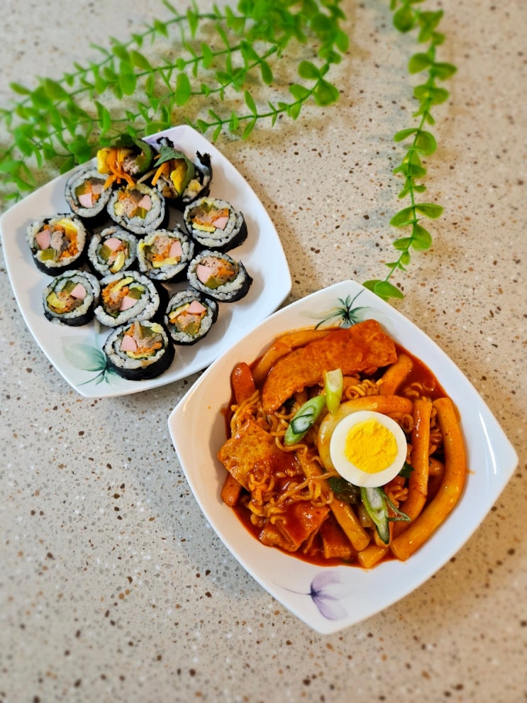  [은영이떡볶이 밀키트] 생 밀떡으로 신선하고 맛있게 즐기는 떡볶이