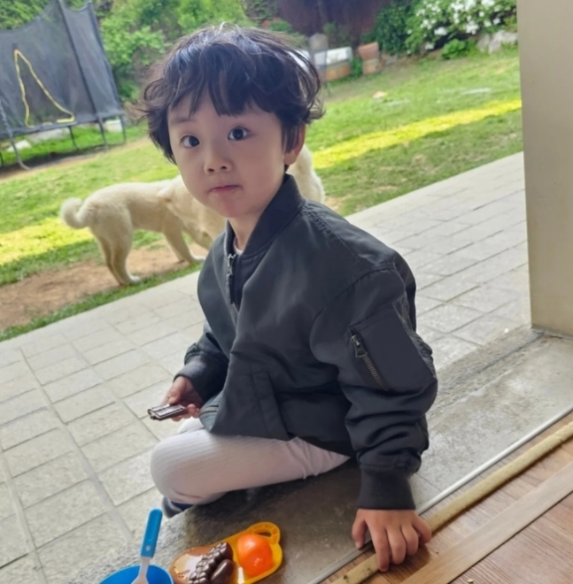 황정음 둘째 귀엽다 난리 전성기 미모 복붙? 차기작 황정음 둘째 귀엽다 난리 전성기 미모 복붙? 차기작