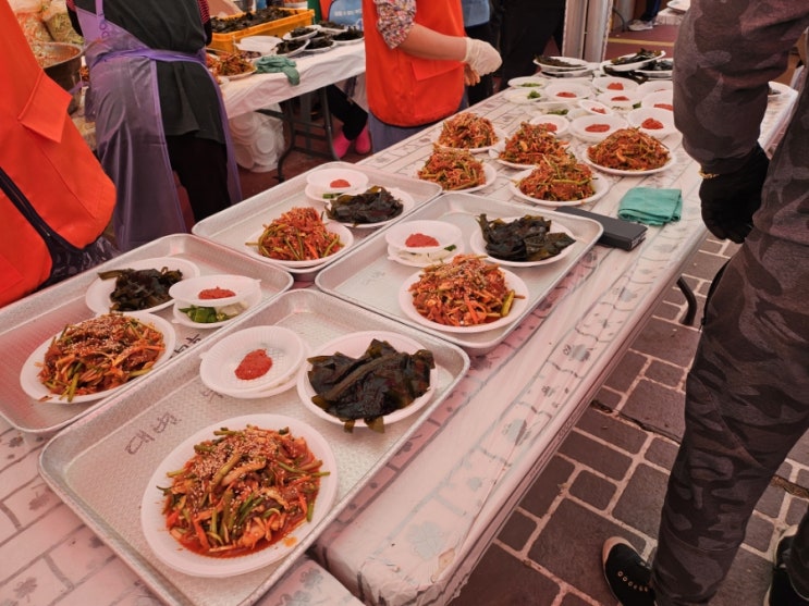  기장멸치축제 - 용암할매횟집 멸치찌개,멸치회무침(내돈내산)