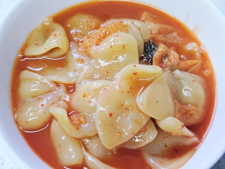 김치 수제비 레시피 만들기 어렵지 않아요!