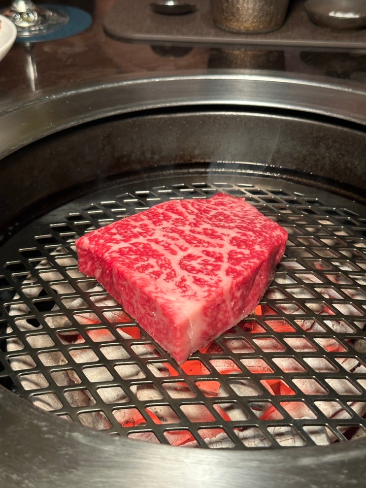  논현동 소고기 투뿔코리안스테이크하우스 한우 등심 맛집 (구. 투뿔등심)