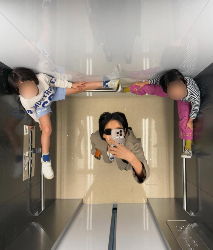 닦으면 끝? <b>김나영</b> <b>엘리베이터 논란</b> 적반하장 답변 <b>논란</b> 키웠다