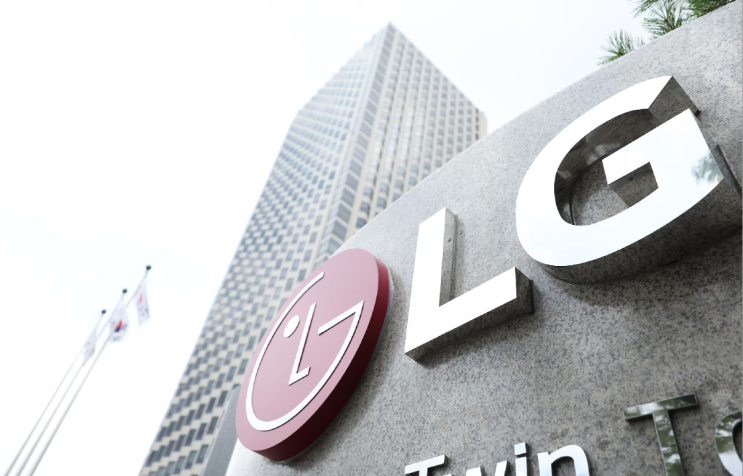 <b>LG그룹</b> 75년 만의 <b>상속 분쟁</b>…구광모 회장 vs 김영식 여사 측