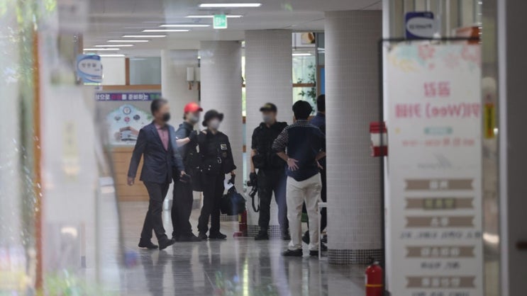 "학교가 왜 이렇게 위험해졌나?" <b>청주 고교 흉기 난동</b> 충격 전말