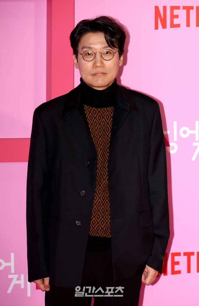  ‘오징어게임’ 황동혁 감독, 美 고섬어워즈 공로상 수상