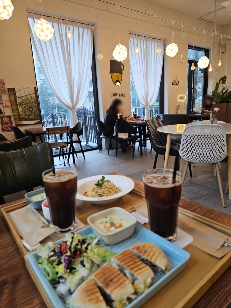  화정 브런치 라이크라이크 애견동반 카페 즐거운 한끼식사