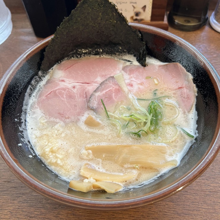  하카타 라멘? 연남동 멘야코이시 (진한 돈코츠 라멘)