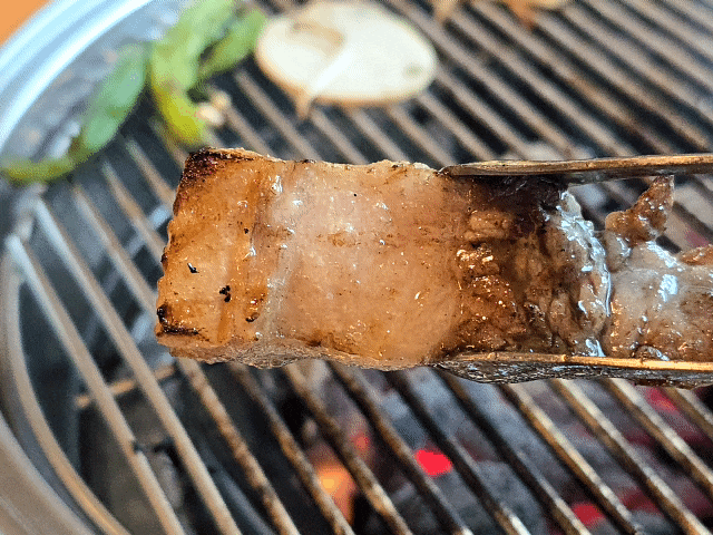  [대전 탄방동 고기맛집] 경탄 후기 - 프리미엄 한돈과 비장탄 초벌의 진한 맛!
