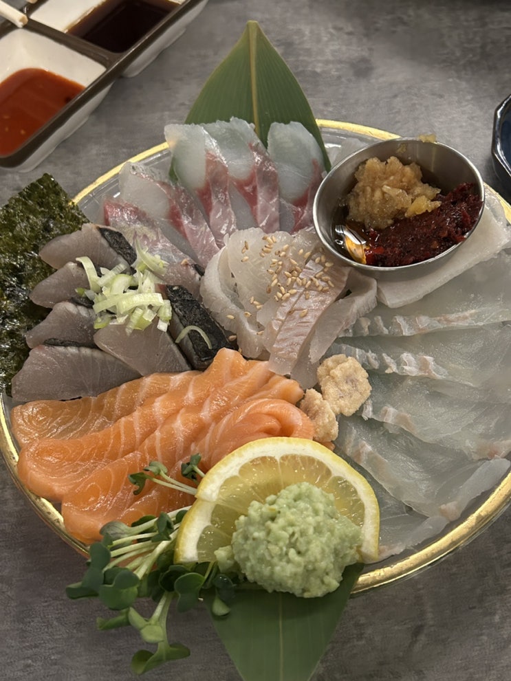  <대구 경대병원역 맛집> 김광석거리 방천시장 횟집은 어극장