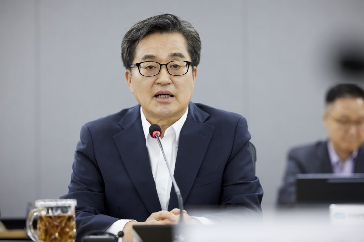<b>김동연</b> 경기도지사, 복귀 첫 일정 긴급 간부회의…“<b>민생</b>·안전... 