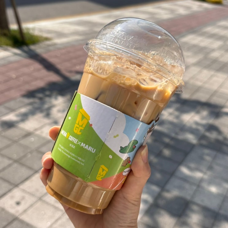  메가커피 바닐라라떼_저렴하게 마실 수 있는 메가커피 달달한 음료 내돈내산 후기