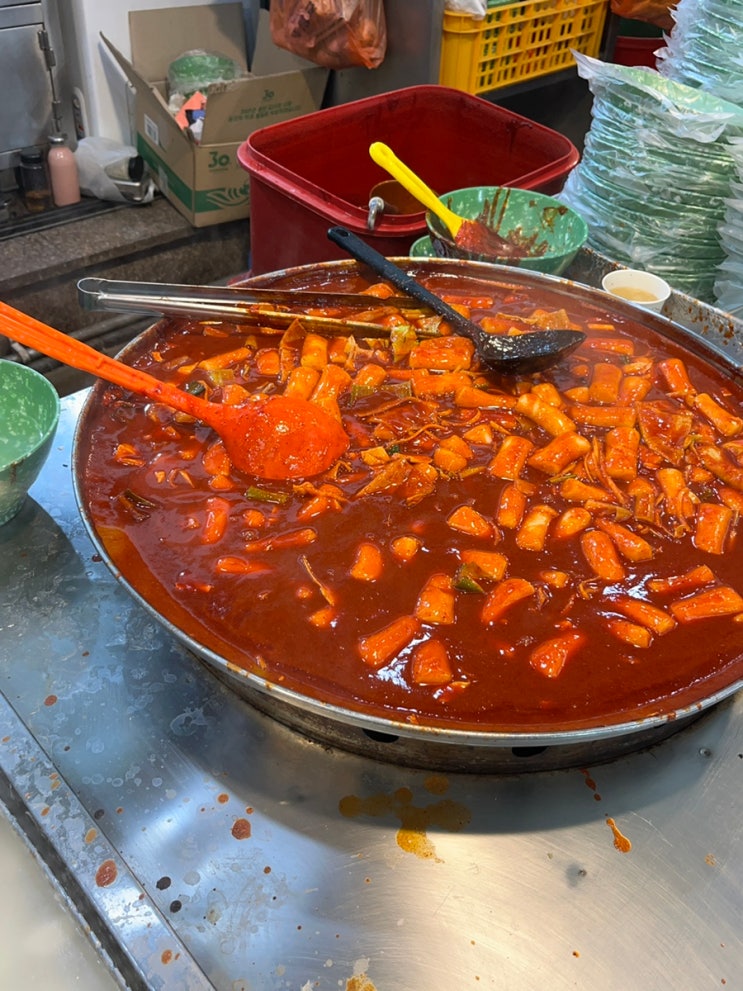  부산 부평깡통시장 떡볶이 사거리분식 웨이팅이 많아서 들어가봄
