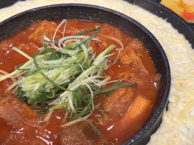  총총) 첨단 찐맛집이 상무지구에 상륙했다? ‘매운날’ 다녀온 후기