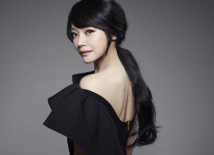배우 <b>김소현</b> 아버지 김성권... 학력 대학교 남편 <b>손준호</b> 프로필