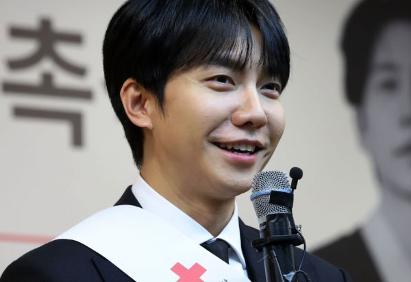 처가 절연 선언하더니… '주가조작 의혹' 이승기 장인 구속