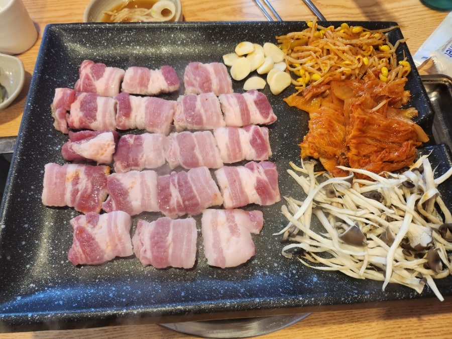 묵은지삼겹살꿀꿀이네 사진 4