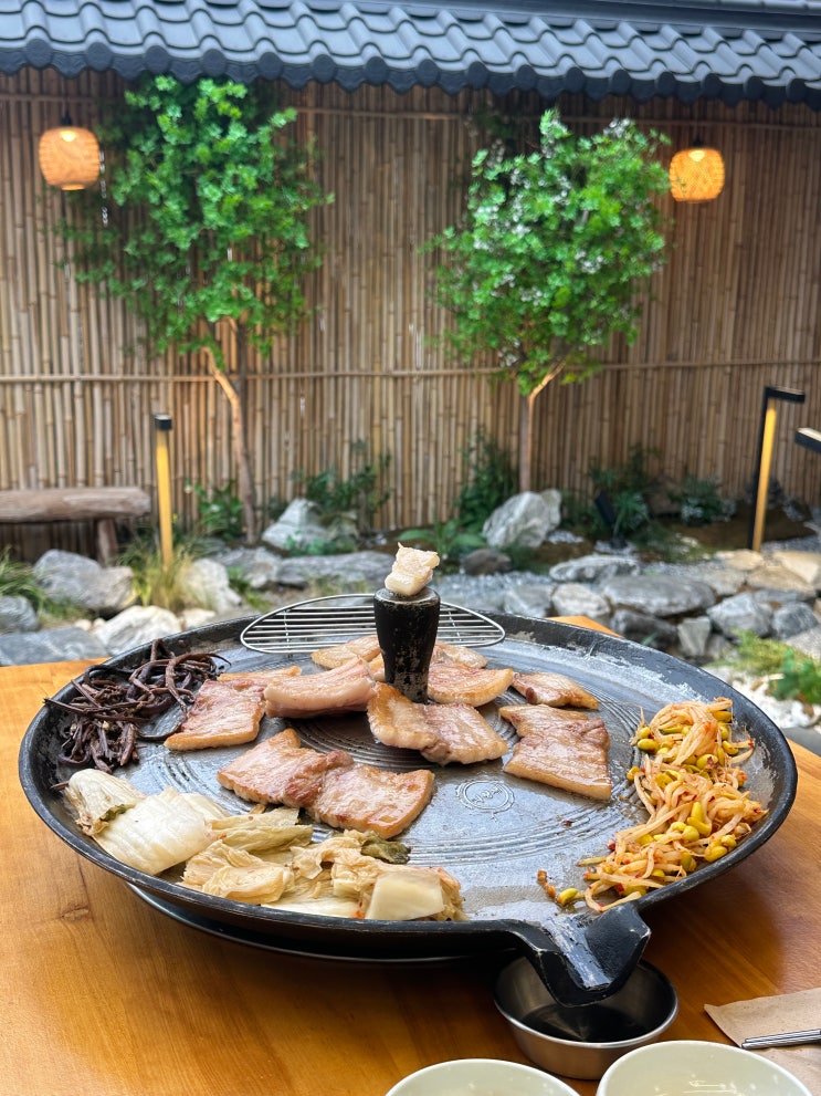  부산 동래 온천천 맛집 육미고택 고급스러운 분위기 고깃집