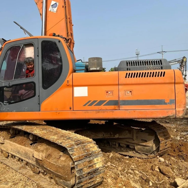 두산 DX300LC 2011년식 4000만원 판매합니다. 두산 DX300LC 2011년식 4000만원 판매합니다.