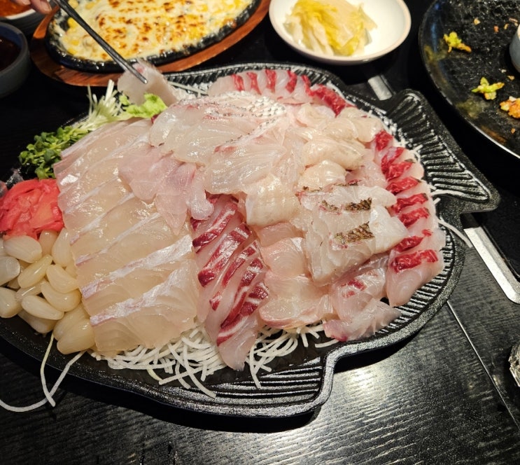  노량진 수산시장 | 내돈내산 줄포상회 온누리 사용 가능한 킹크랩 대게 모듬회  가성비 최고 진주식당 콘치즈 맛집