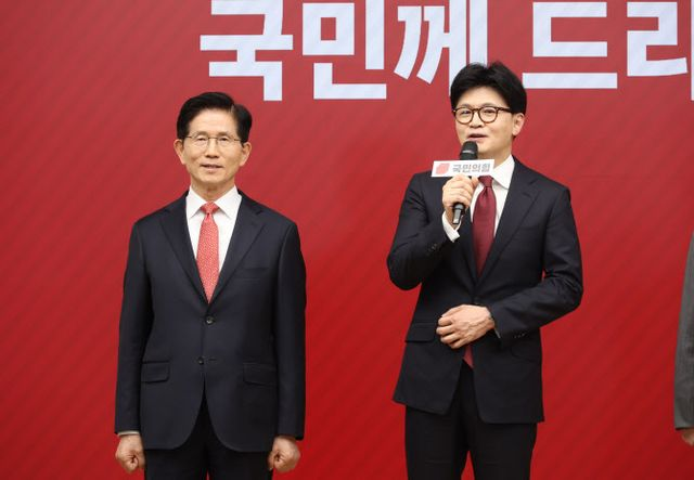 김문수·한동훈, 국힘 경선 결선행…홍준표 정계은퇴·국힘 탈당(종합)