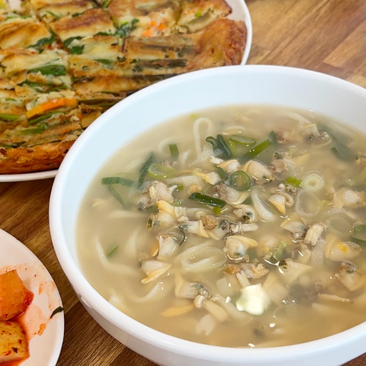  대부도 칼국수 맛집 바지락 다 까주는 솔밭칼국수