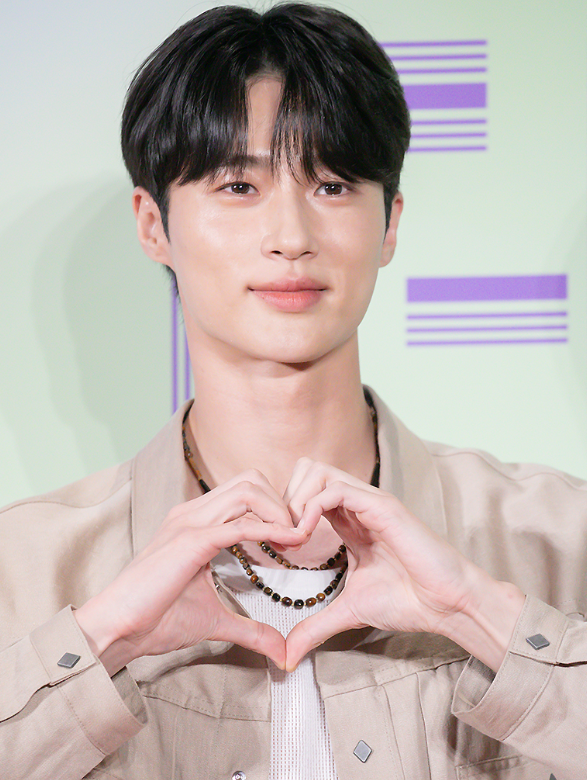 <b>변우석</b> 라이징 스타 브랜드평판 1위 브랜드평판 TOP 10 순위... 