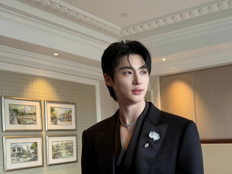 4월 브랜드평판 라이징 스타 변우석 고윤정 데이식스