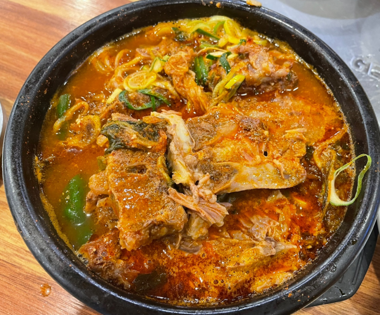  23 맛집 | 안양 형제들감자탕 후기