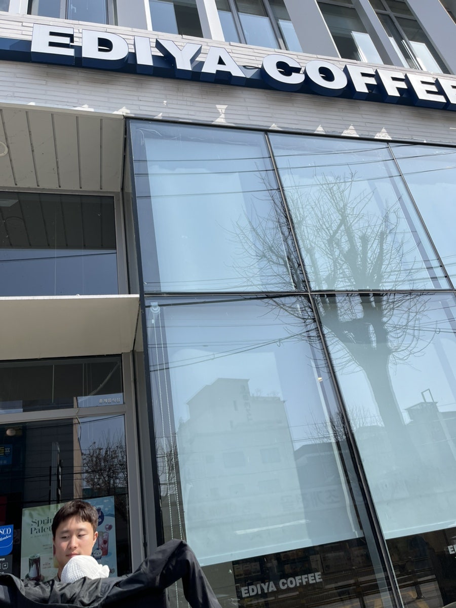 이디야커피 춘천픽트스퀘어점 사진 1