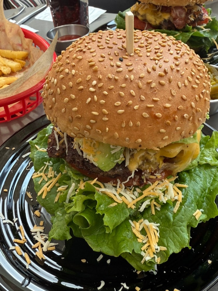  종각역 맛집 플레이크 수제버거!