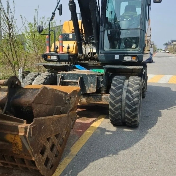 현대 HW145 2021년식 9950만원 판매합니다. 현대 HW145 2021년식 9950만원 판매합니다.