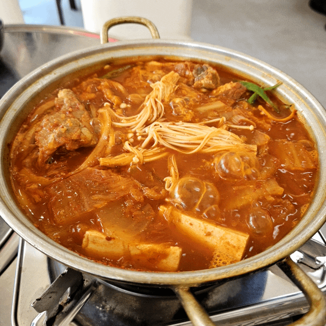  경기광주 자작나무 김치찜 시원한 맛 묵은지 돼지갈비 김치찜