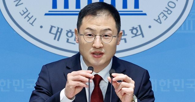  민주당서 입당 제의 받은 김상욱 "한동훈 최종 후보되면 국힘 잔류"