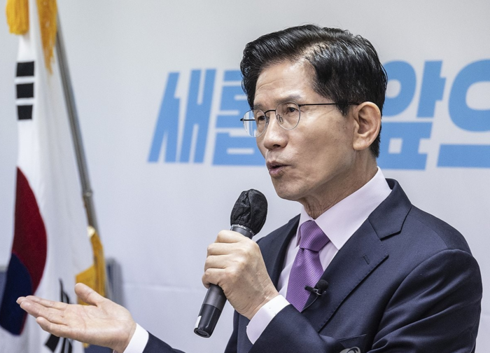 <b>김문수</b> 후보, 성과급 감면 등 청년, <b>중산층</b> 대상 <b>감세 공약</b>... 