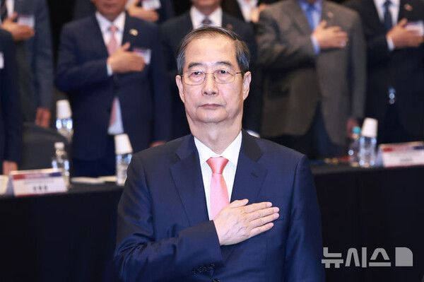  유인태 "한덕수 회까닥해…떠밀려 나오는 듯, 경쟁력 없어"