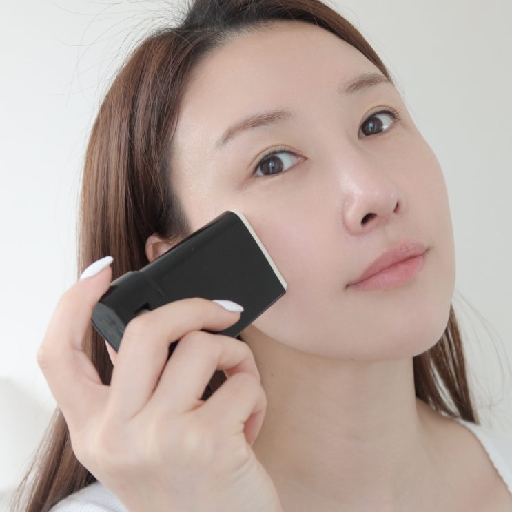 올영세일추천템 장바구니에 꼭 있는 '올리브영 선스틱'은 AHC 블랙선스틱!