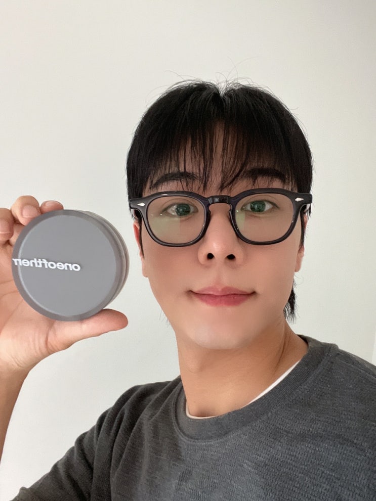  무신사 남자쿠션 메이크업은 원오브뎀 드뗑쿠션