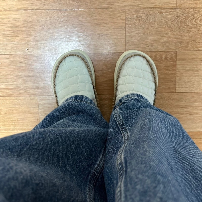 머렐(MERRELL) 헛 목 2 패커블(HUT MOC 2 PACKABLE) 오프 화이트(OFF WHITE) 컬러