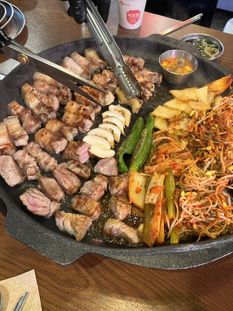  영등포시장역 맛집 돼슐랭 모듬한판 부드러운 육질의 고깃집