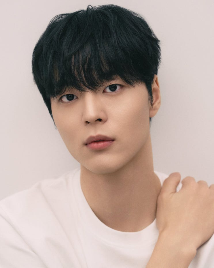 <b>미스틱스토리</b>, 매력적인 신예 최예성과 <b>전속 계약</b> 체결
