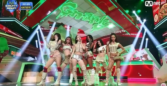 '다국적 그룹' 캣츠아이, 韓 음방 날아다니네