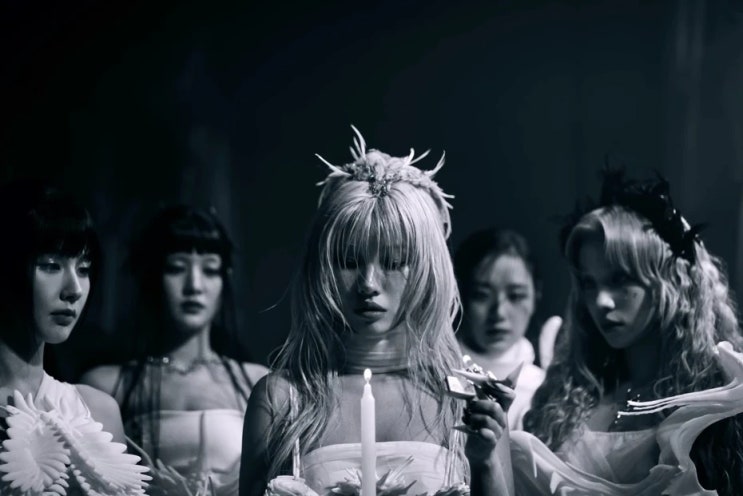  7주년 맞이한 (여자)아이들, 새로운 팀명 아이들로 컴백 예고 - (G)와 (여자)를 삭제한 i-dle(아이들)로 팀명 변경