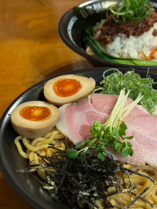  도쿄맛집 | 펄 호텔 신주쿠 아부라소바 가치 Jikaseimen Gachi 리뷰