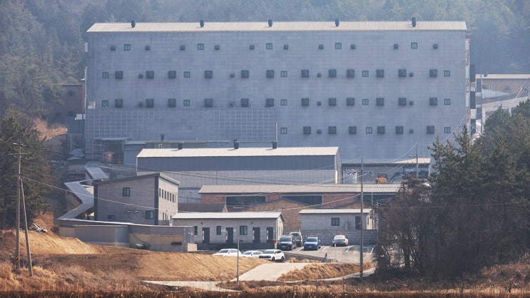 네팔 <b>노동자</b> 사망 사건…농장주 구속 ‘임금체불·상습폭행... 