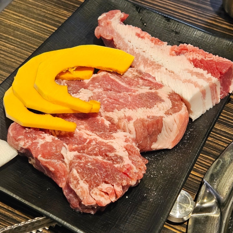 [청주] 철이네 꽃삼겹 율량본점 / 율량동 삼겹살 맛집