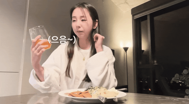 안소희, 연극부터 패션… 그리고 근황까지 화제 폭발!
