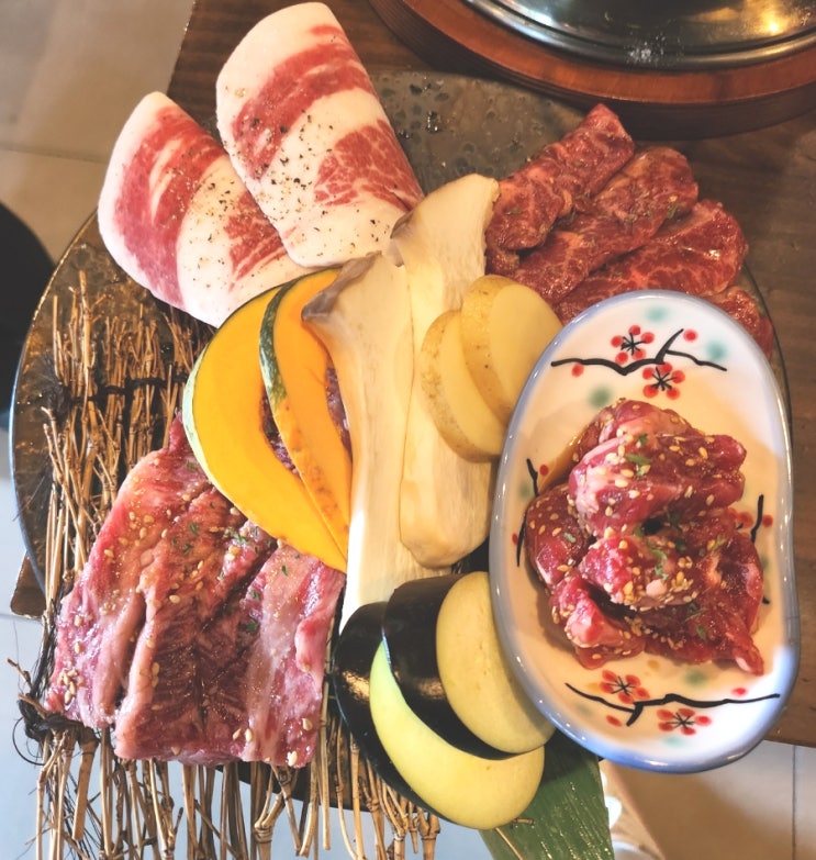  역삼동맛집 류마에서 우설과 야끼니꾸